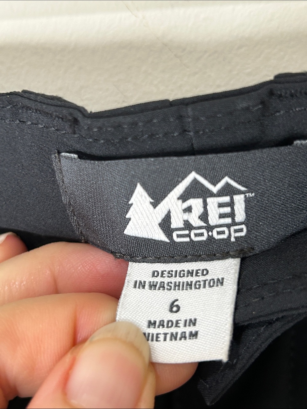 REI Co-op Sahara Women’s Convertible Roll-Up Trail Pants Black Size 6 - Picture 3 of 15